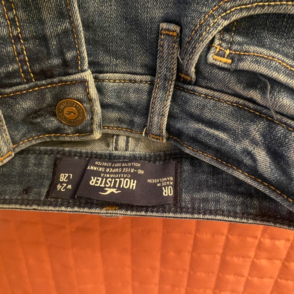 Jeans - Picture 2 of 4